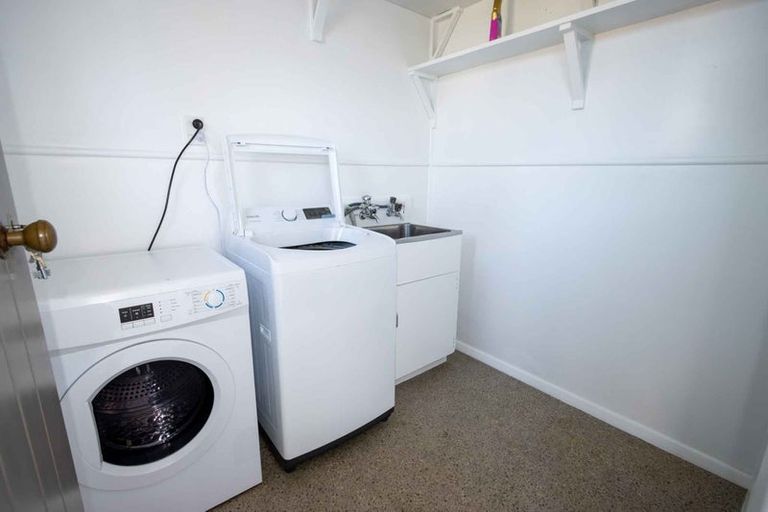 Photo of property in 5 Dowding Street, Melville, Hamilton, 3206