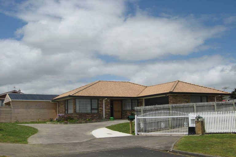 Photo of property in 14 Wai Iti Place, Clendon Park, Auckland, 2103