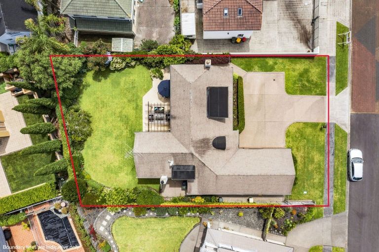 Photo of property in 10 Quedley Court, Eastern Beach, Auckland, 2012