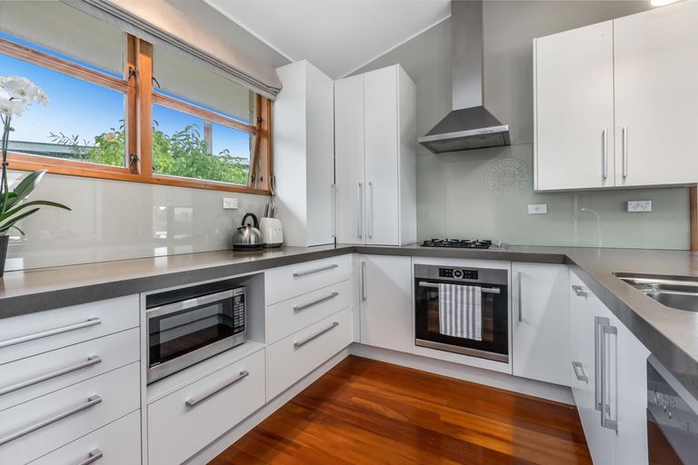 Photo of property in 98 Coronation Road, Morrinsville, 3300