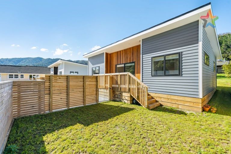 Photo of property in 72a Raukawa Street, Stokes Valley, Lower Hutt, 5019