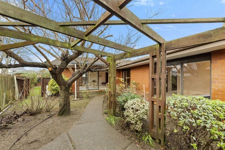 Photo of property in 11 Karnak Crescent, Russley, Christchurch, 8042