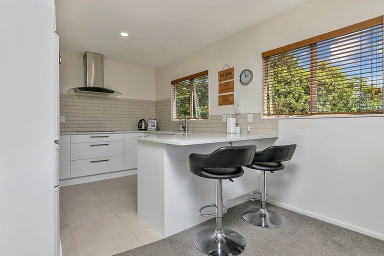 Photo of property in 3/57 Gladstone Road, Northcote, Auckland, 0627