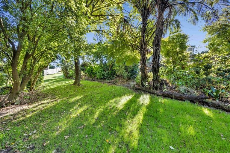 Photo of property in 9 Burnside Avenue, Hawera, 4610