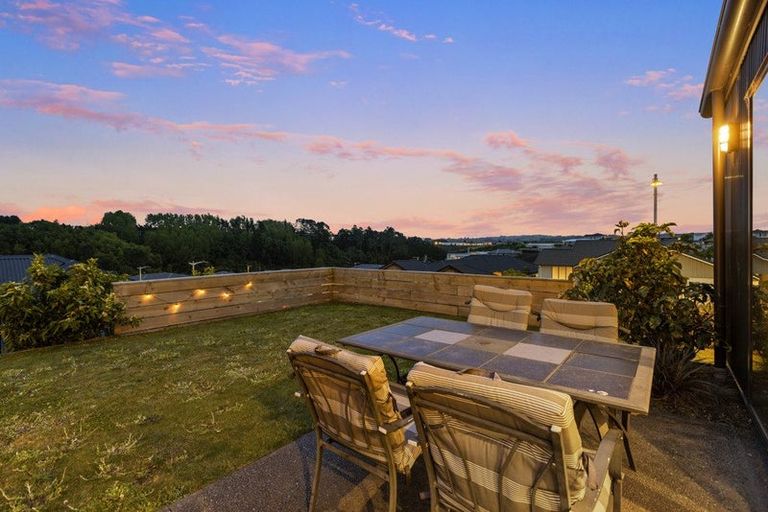 Photo of property in 8 Materawaho Way, Pyes Pa, Tauranga, 3112