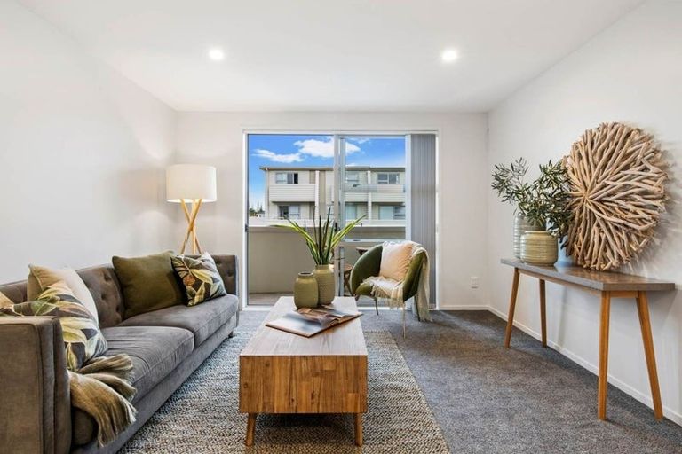 Photo of property in 18/3 Riverside Road, Orewa, 0931