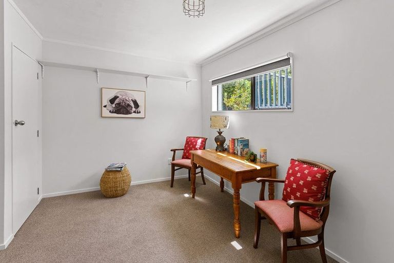 Photo of property in 104 Tutere Street, Waikanae Beach, Waikanae, 5036