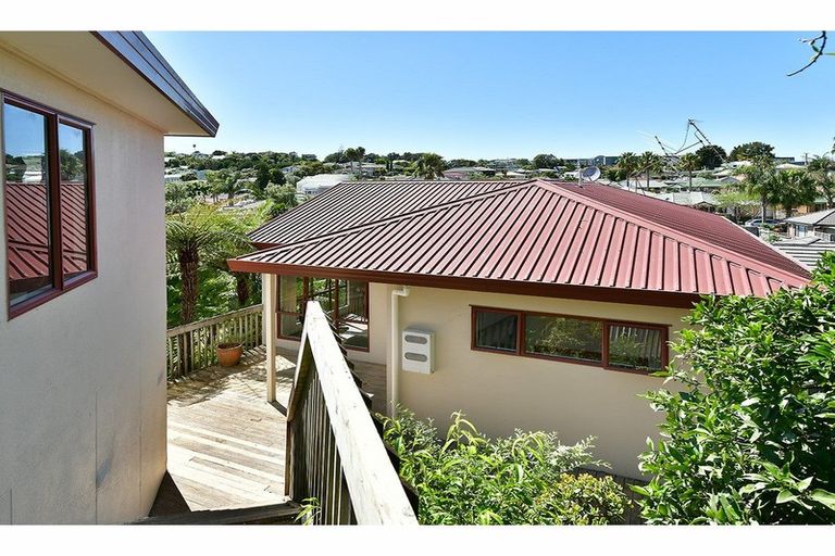 Photo of property in 29a Matai Road, Stanmore Bay, Whangaparaoa, 0932
