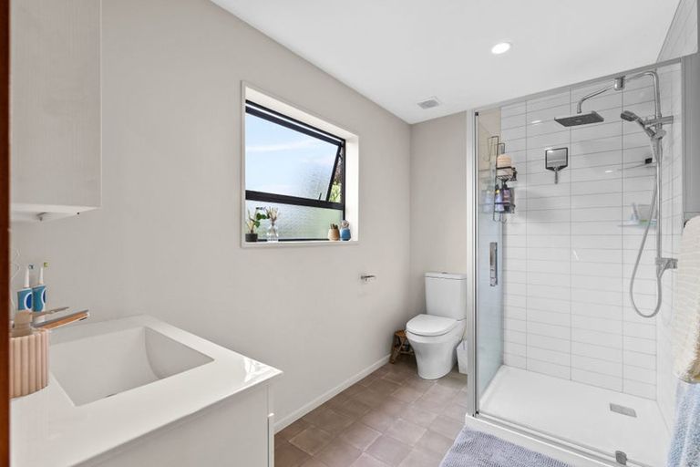 Photo of property in 18 Vanderbilt Place, Halswell, Christchurch, 8025