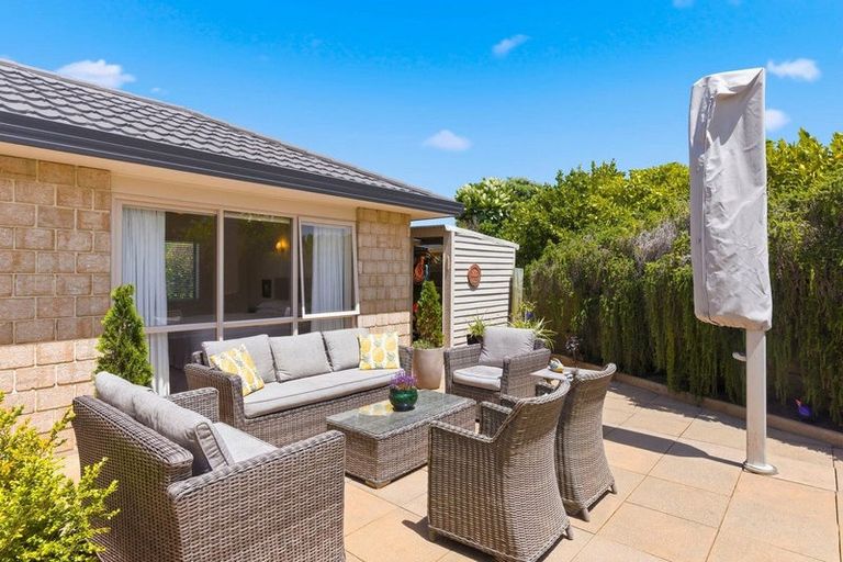 Photo of property in 10 Barrett Drive, Waikanae Beach, Waikanae, 5036