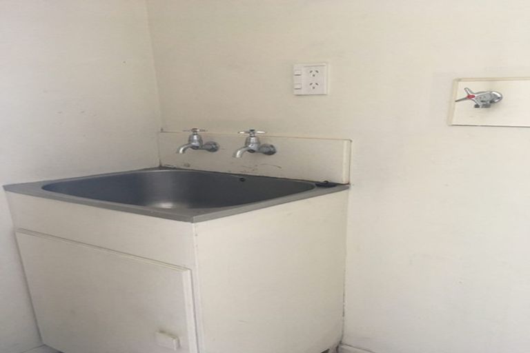 Photo of property in 4/13 Brockworth Place, Riccarton, Christchurch, 8011