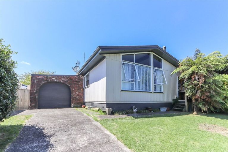 Photo of property in 25 Konini Street, Inglewood, 4330