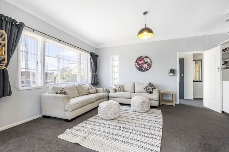 Photo of property in 10 Forest Lake Road, Forest Lake, Hamilton, 3200