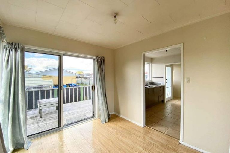 Photo of property in 2/26a Boundary Road, Clover Park, Auckland, 2019