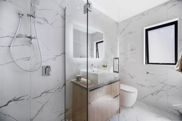 Photo of property in 165 Grove Road, Papakura, 2110