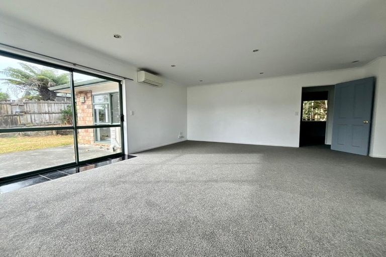 Photo of property in 10 Trillick Place, Tuakau, 2121