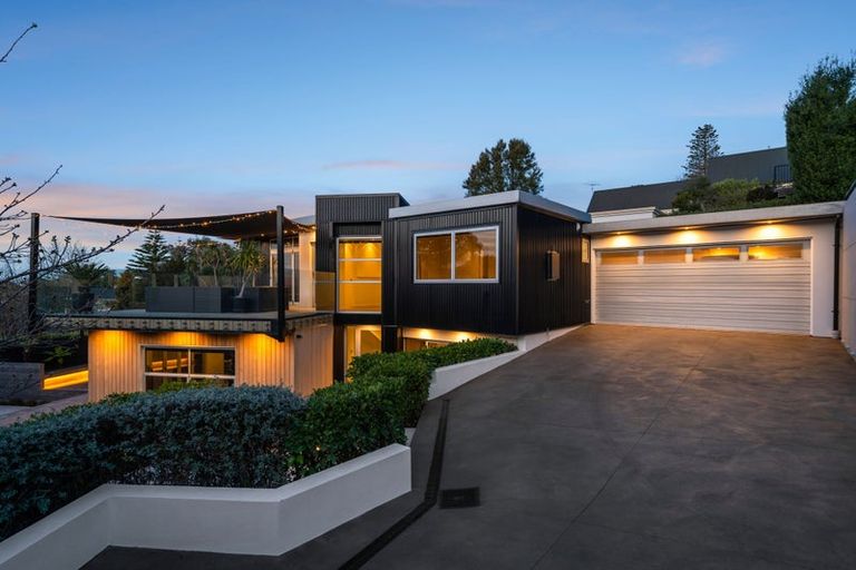 Photo of property in 12 Lady Polson Lane, Cashmere, Christchurch, 8022