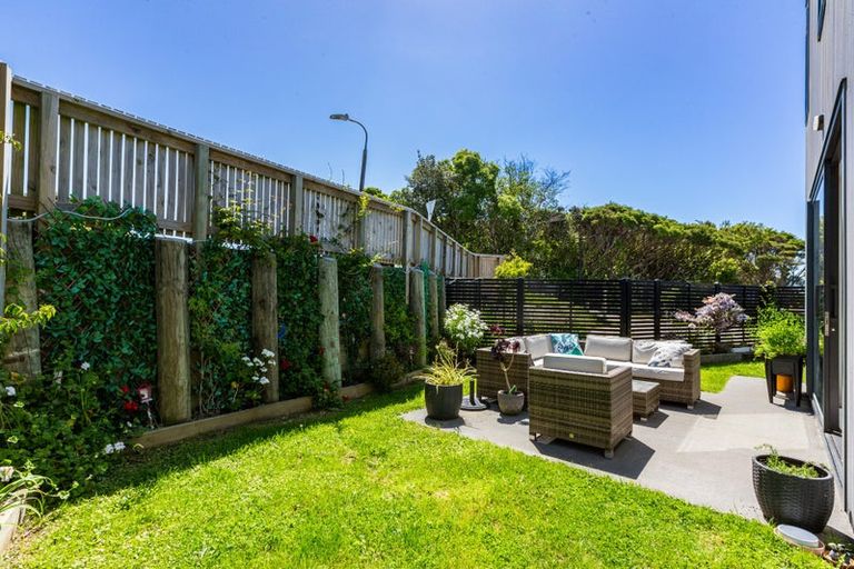 Photo of property in 2 Skysail Lane, Whitby, Porirua, 5024
