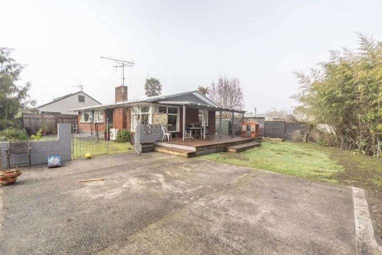 Photo of property in 14 Gerrand Place, Chedworth, Hamilton, 3210