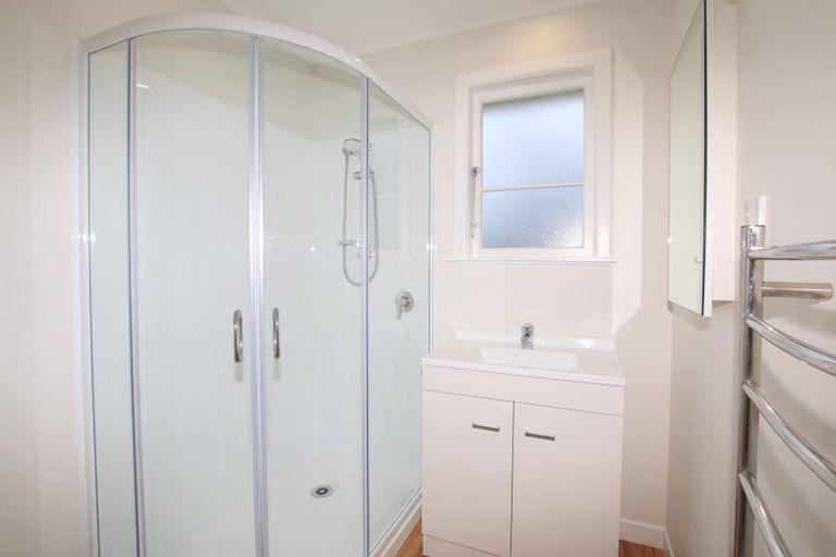 Photo of property in 49 Woodford Avenue, Henderson, Auckland, 0610