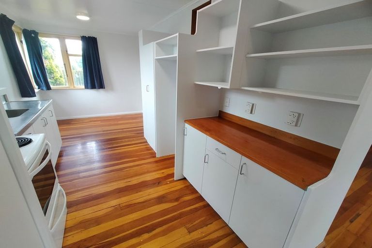 Photo of property in 35 Moheke Avenue, Roslyn, Palmerston North, 4414