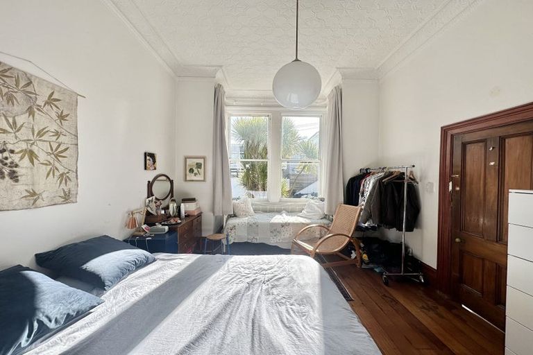 Photo of property in 38 Pirie Street, Mount Victoria, Wellington, 6011
