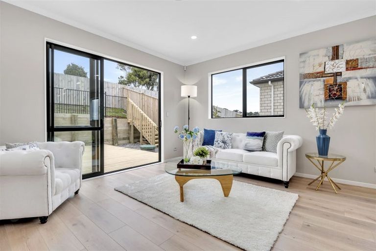 Photo of property in 5 Elevation Street, Flat Bush, Auckland, 2019