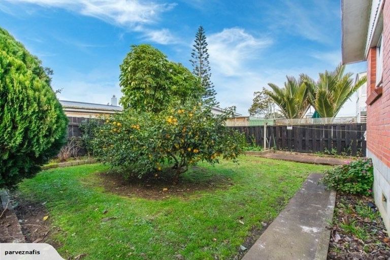 Photo of property in 2/93 Coronation Road, Mangere Bridge, Auckland, 2022