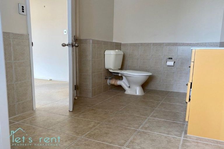 Photo of property in 9 Maypark Crescent, Flat Bush, Auckland, 2016