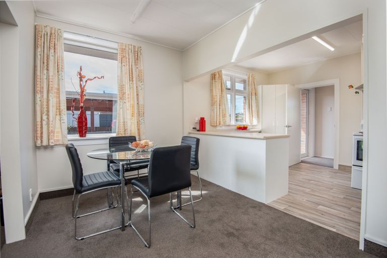 Photo of property in 16 Bush Road, Mosgiel, 9024