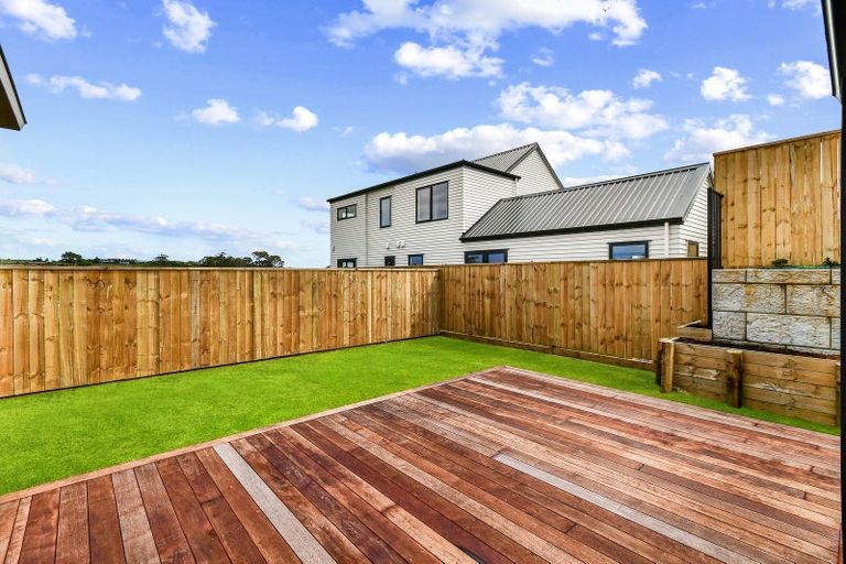 Photo of property in 95 Maungakaraka Road, Karaka, 2580