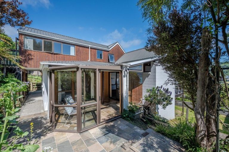 Photo of property in 19 Settlers Hill, Akaroa, 7520