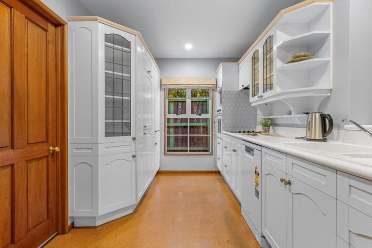 Photo of property in 2/43 Cashmere View Street, Somerfield, Christchurch, 8024