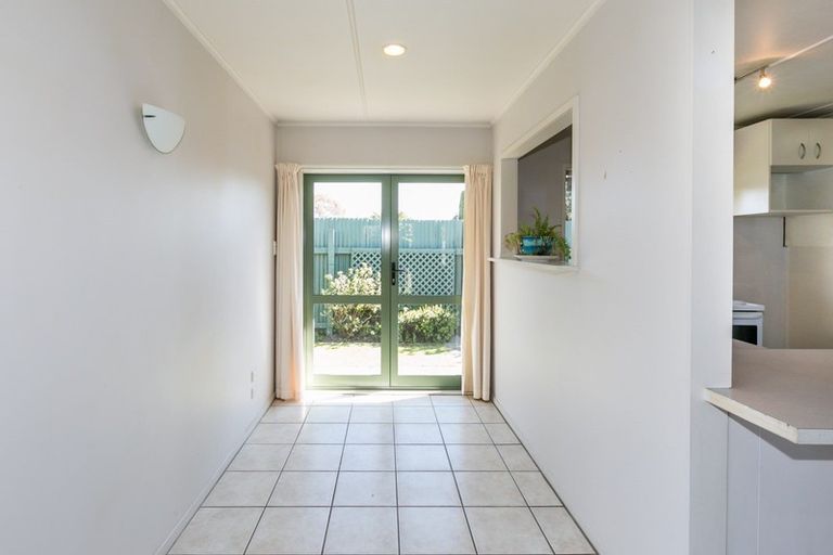 Photo of property in 810 Sylvan Road, Mayfair, Hastings, 4122