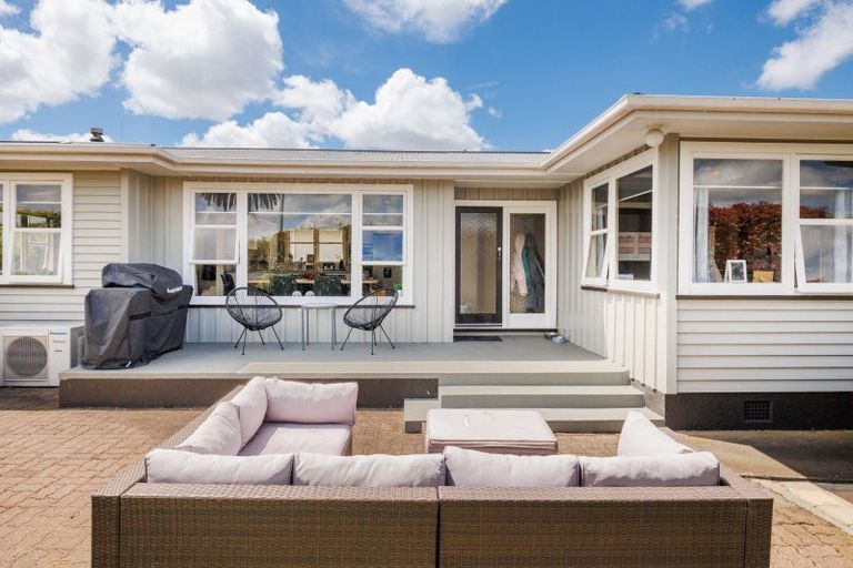 Photo of property in 2 Anzio Place, Awapuni, Palmerston North, 4412