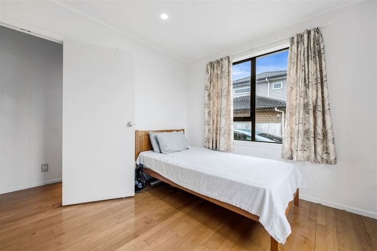 Photo of property in 11 Sunnyside Crescent, Papatoetoe, Auckland, 2025