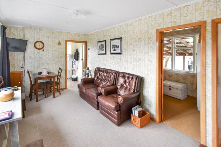 Photo of property in 8 Black Peak Road, Omarama, 9412