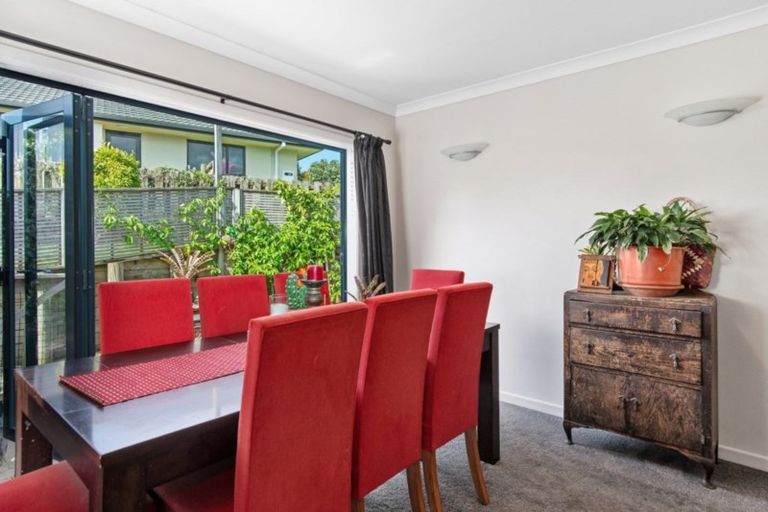 Photo of property in 9 Lysaght Place, Welcome Bay, Tauranga, 3112