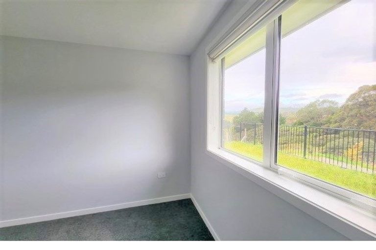 Photo of property in 12 Topsail Way, Whitby, Porirua, 5024