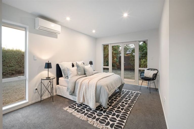 Photo of property in 4 Monterey Place, Parklands, Christchurch, 8083