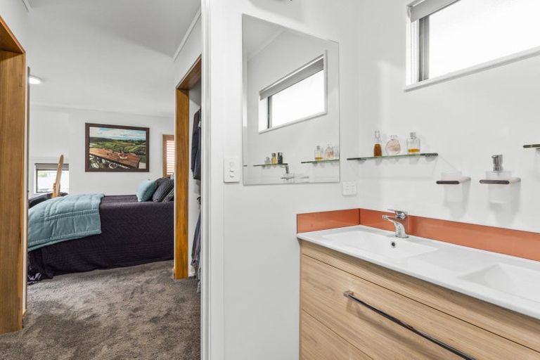 Photo of property in 210 Auckland Road, Greenmeadows, Napier, 4112