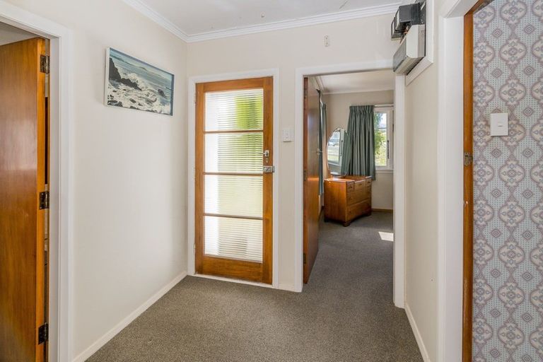 Photo of property in 9 Bowen Street, Levin, 5510