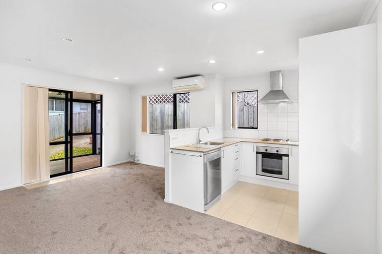 Photo of property in 5 Powrie Street, Glenfield, Auckland, 0629