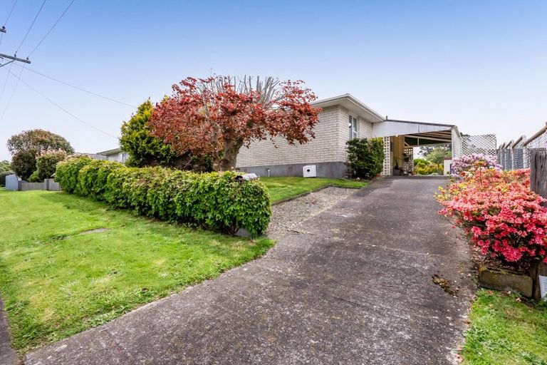 Photo of property in 6 Graham Street, Eltham, 4322