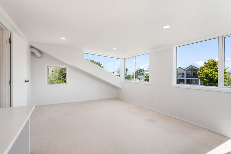 Photo of property in 200a Harbour View Road, Whangamata, 3620