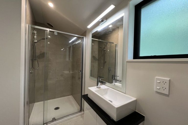 Photo of property in 16 Shingle Street, Sydenham, Christchurch, 8023