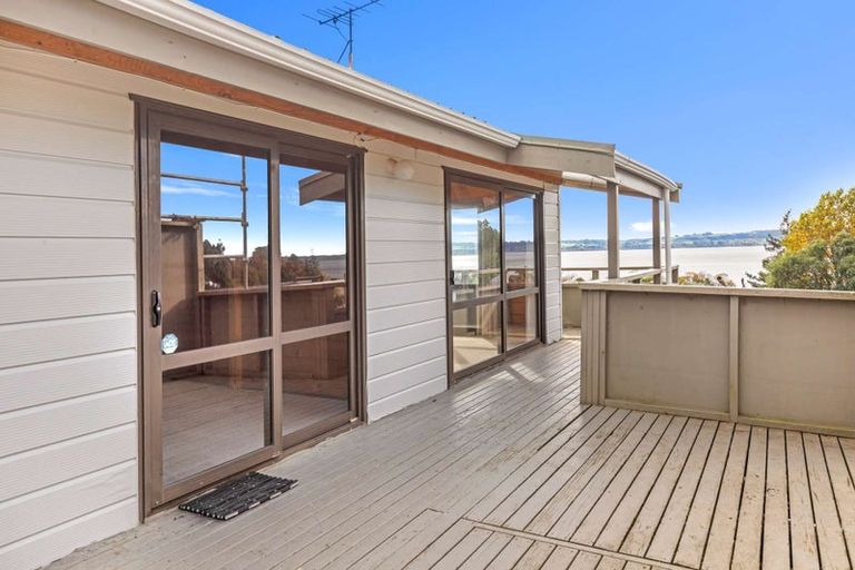 Photo of property in 6 Aries Place, Kawaha Point, Rotorua, 3010