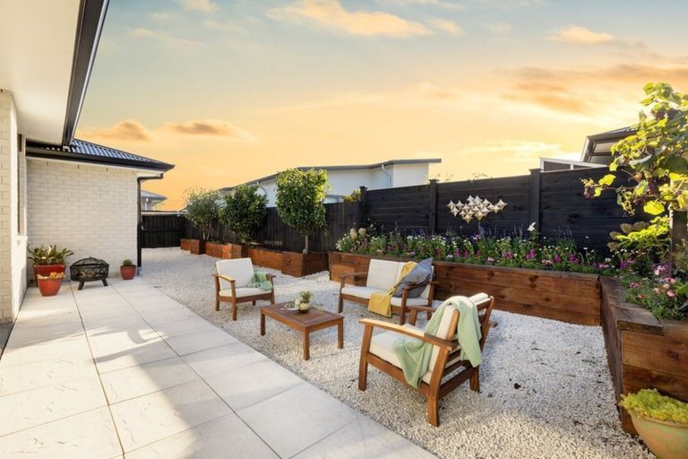 Photo of property in 34 Kahuparere Crescent, Pyes Pa, Tauranga, 3112