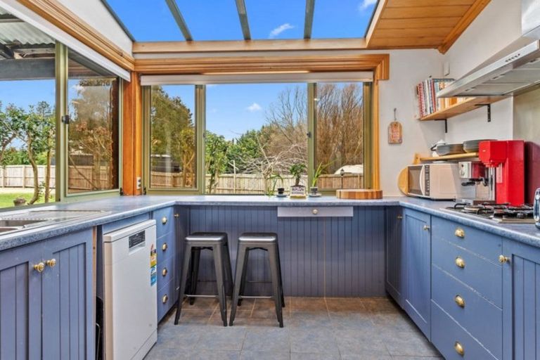 Photo of property in 37 Allin Drive, Waikuku Beach, 7402