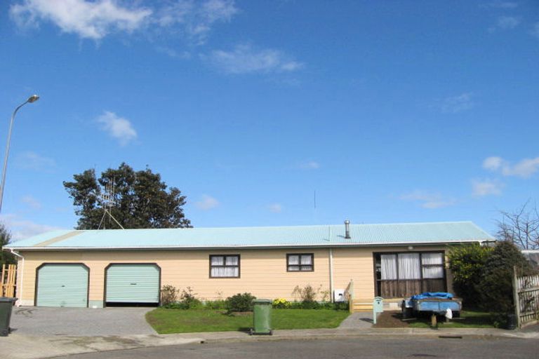 Photo of property in 9 Beechwood Avenue, Levin, 5510